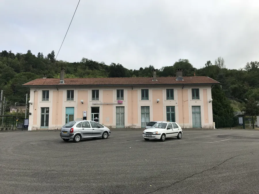 Gare ferroviaire sur la ligne vers Moissac